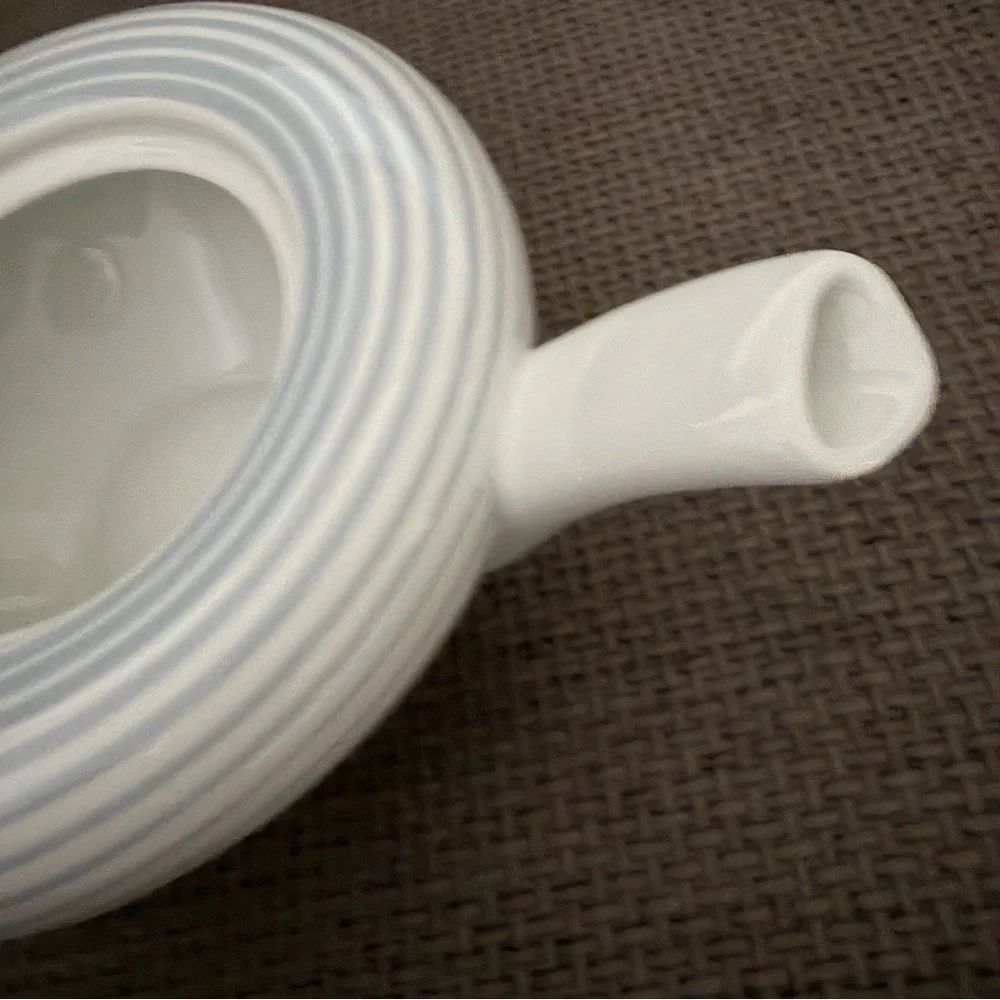 Richard Ginori Italy Blue Pinstripe White Porcelain Teapot Low Profile 10” China